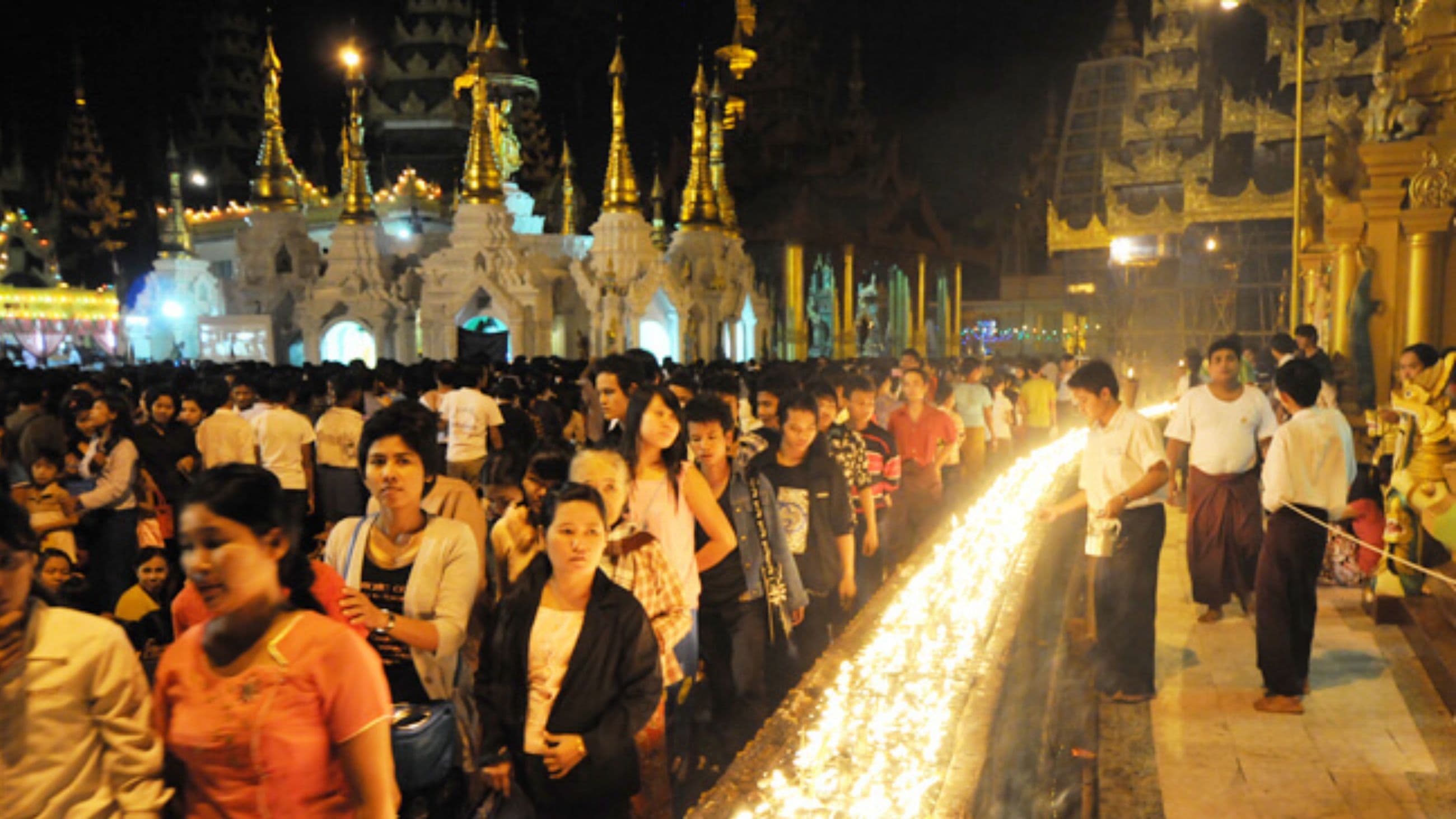 Shwedagon Pagoda Festival 1